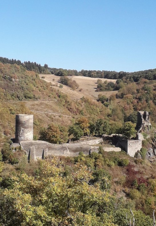 Burg Stahlberg im Herbst | © Jens Niemeyer/Romantischer Rhein Tourismus GmbH Burg Stahlberg im Herbst | © Jens Niemeyer/Romantischer Rhein Tourismus GmbH