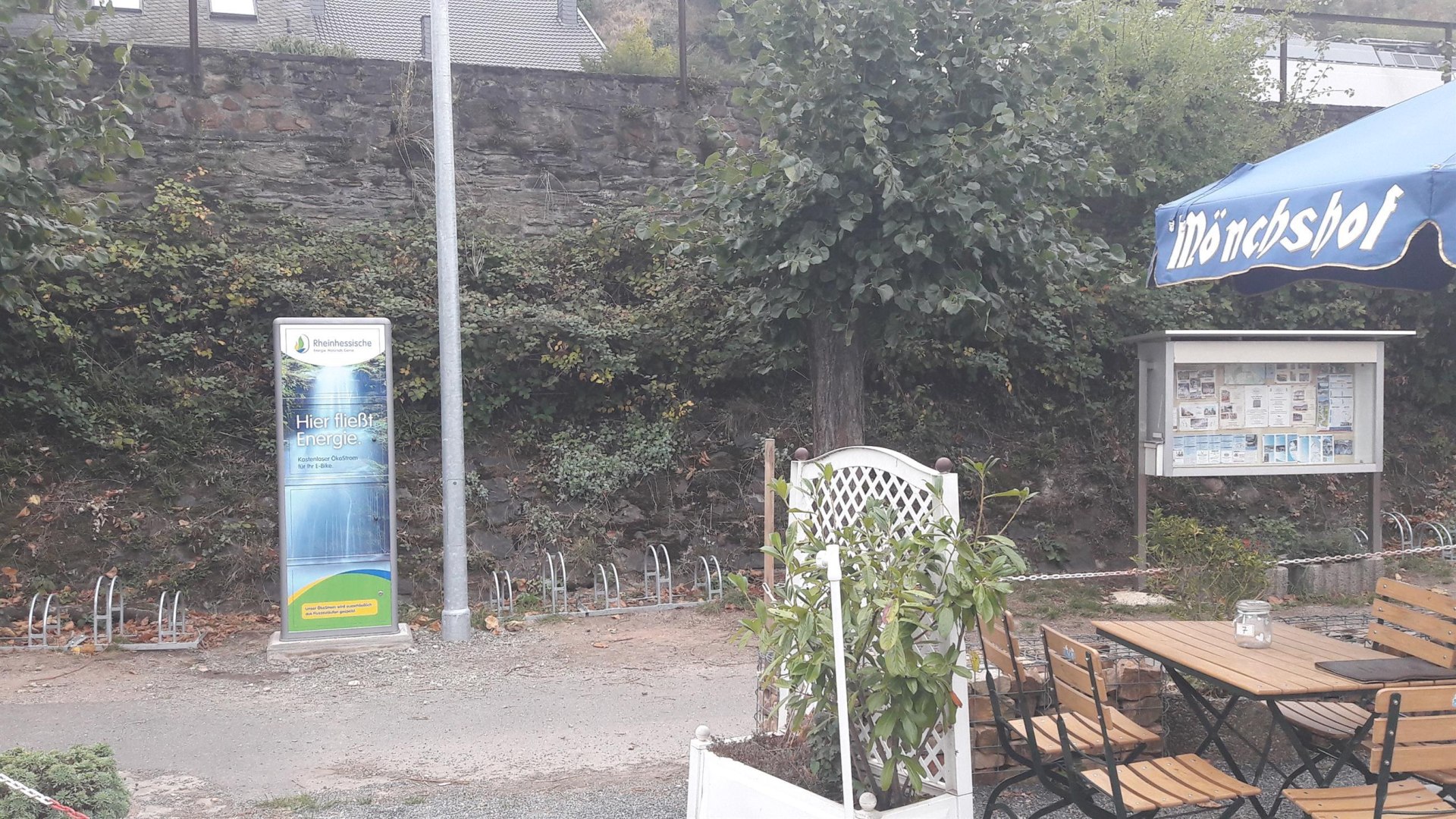 E-Bike Ladestation Niederheimbach Rheinufer | &copy; Henry Tornow/Romantischer Rhein Tourismus GmbH