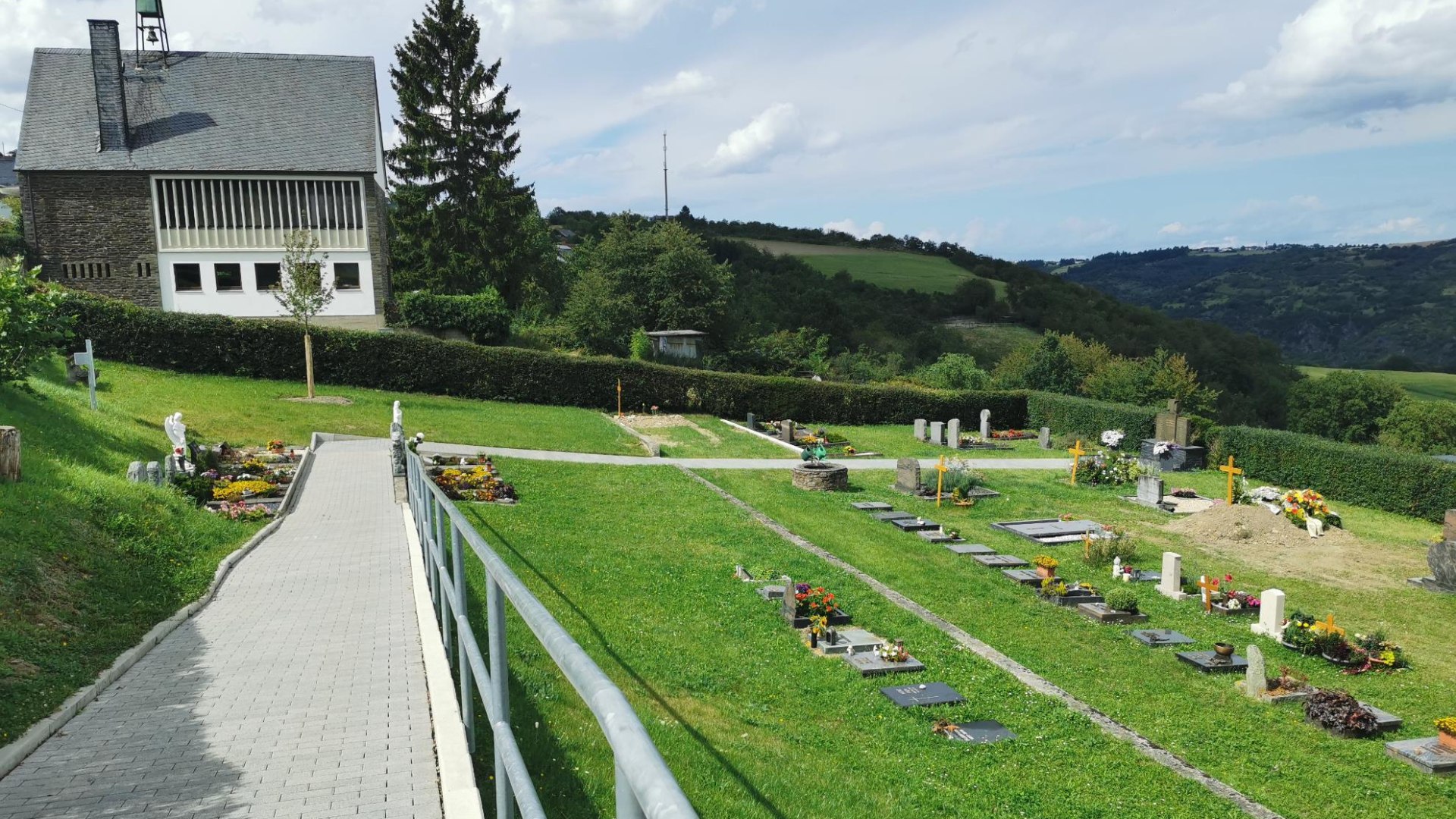 Friedhof Henschhausen | &copy; Sabine Pilger