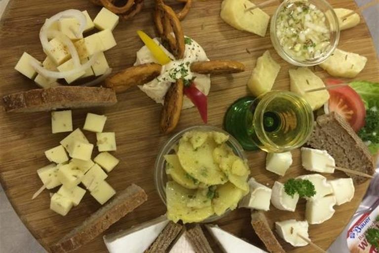 Fledermausplatte | © Weingut Fledermaus Fledermausplatte | © Weingut Fledermaus