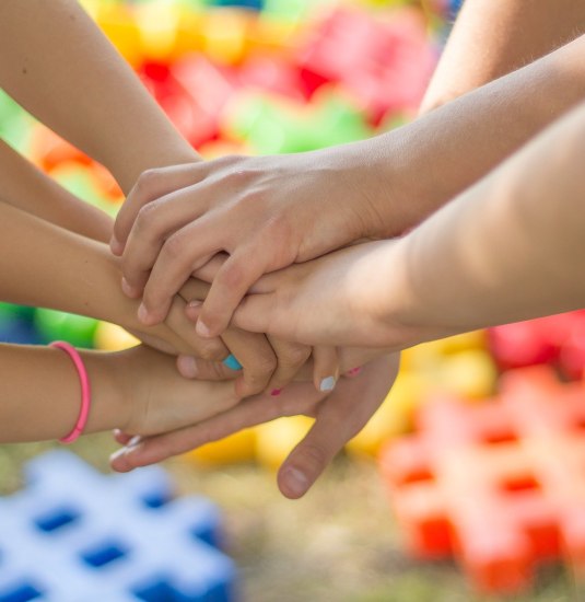 Gemeinsam | &copy; pixabay / Michal Jarmoluk 