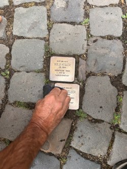 Keller