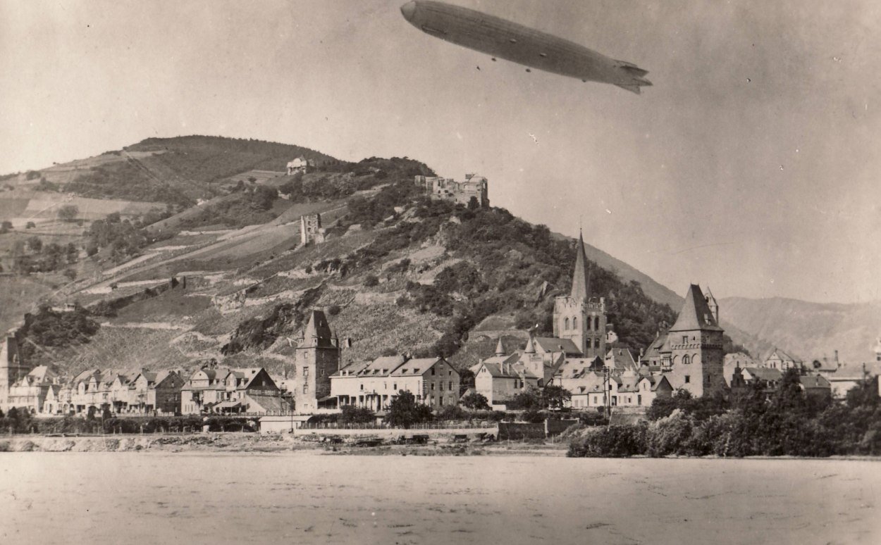 Bacharach mit Zeppelin | © SPBA Bacharach mit Zeppelin | © SPBA