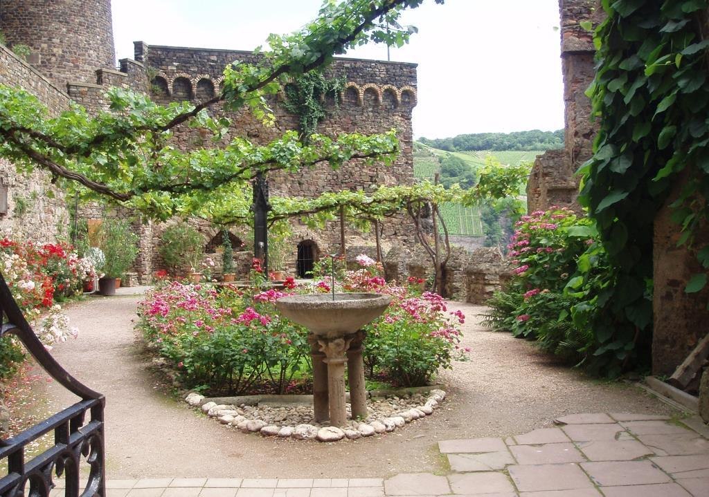 Burgundergarten | &copy; Hecher, Burg Rheinstein