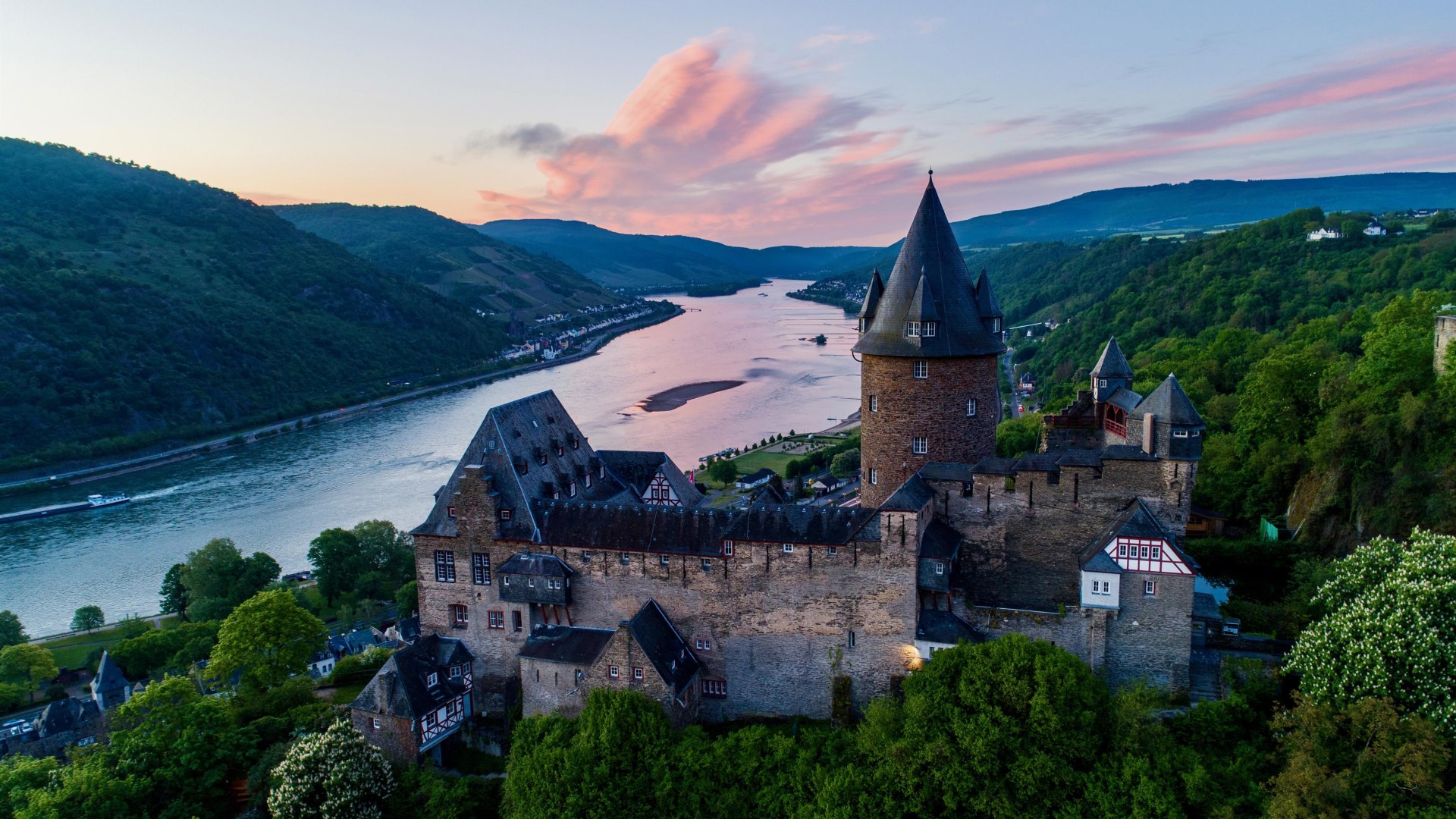 Burg Stahleck am Abend | &copy; Mahlow Media