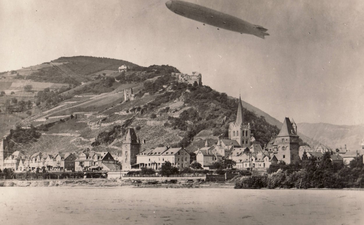 Bacharach mit Zeppelin | © SPBA Bacharach mit Zeppelin | © SPBA